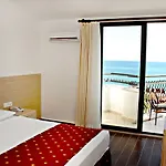 Boulevard Hotel 4*