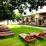 Boulevard Hotel 4*