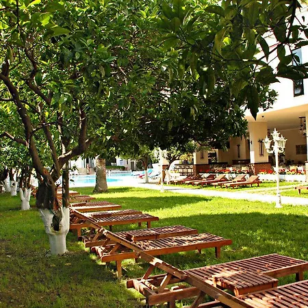 Boulevard 3*